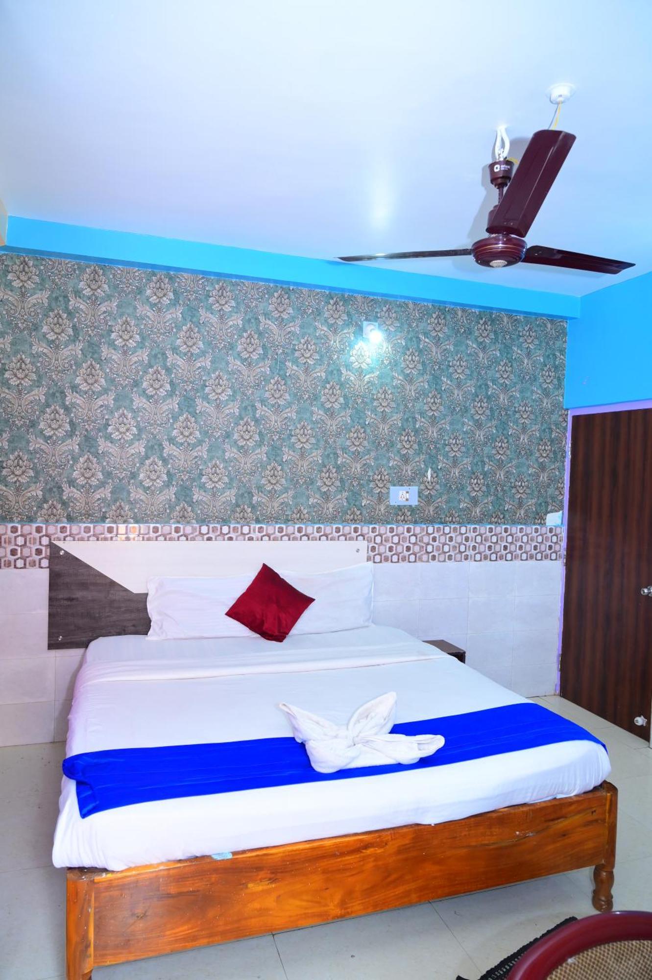 Mor Hotel Beach Heaven-স্বর্গদ্বার গোল্ডেন বিচ এবং মন্দিরের কাছে হোটেল বিচ হেভেন- Near Golden Beach & Temple Best Selling & Best Choice Of Travellers Puri Buitenkant foto